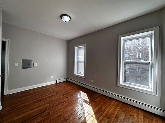 5th image of 6 Tonnelle Ave #202