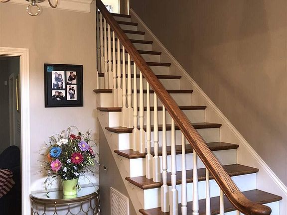 3rd image of 6405 Waid Cir
