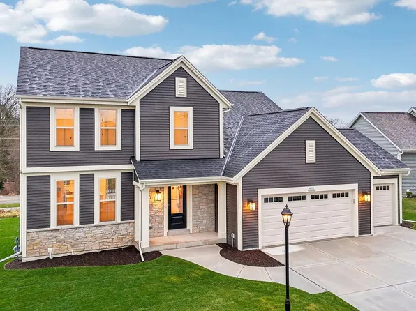 N174W20582 Laurel Springs CIRCLE, Jackson, WI 53037