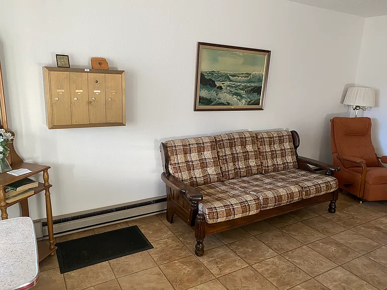 167 Cottage St #3 — Photo 3