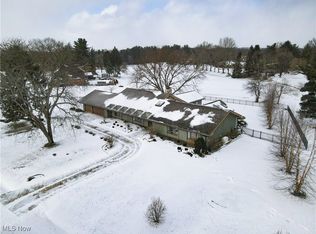 1094 San Raphael Dr, Akron, OH 44333