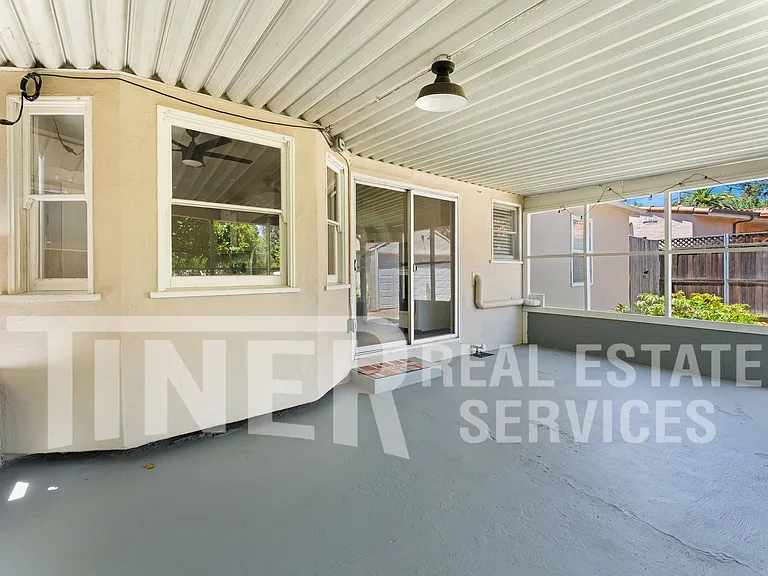 1067 Perkins Way — Photo 19