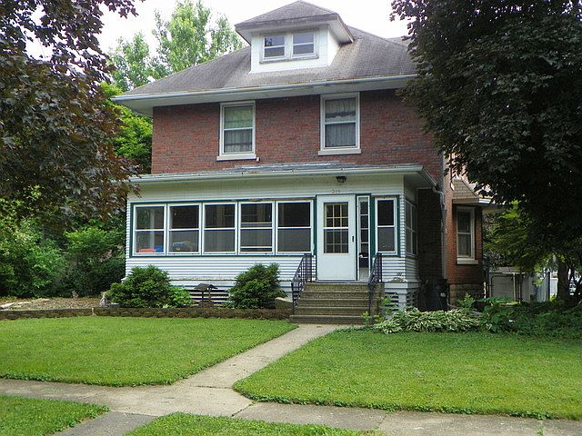 1st image of 215 E South St