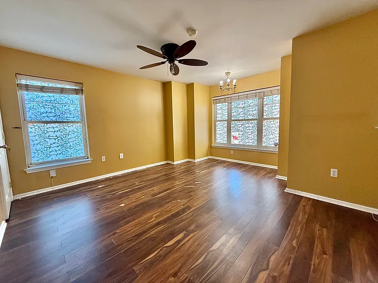 1823 S Napa St — Photo 37