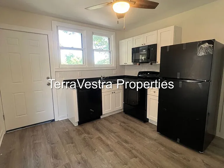 41-43 East Ave — Photo 16