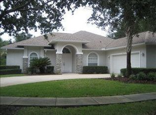 4 Lakeview Ln, Palm Coast, FL 32137