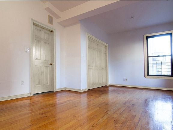 2nd image of 162 W 54th St Ph D