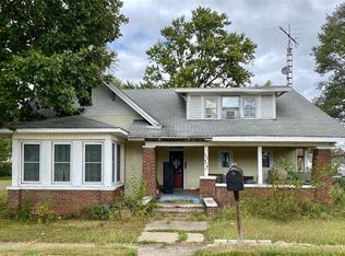 702 Main St, Lerna, IL 62440