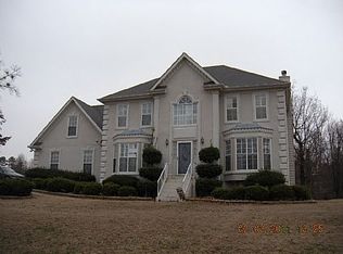 6865 Robinwood Trl, Douglasville, GA 30135