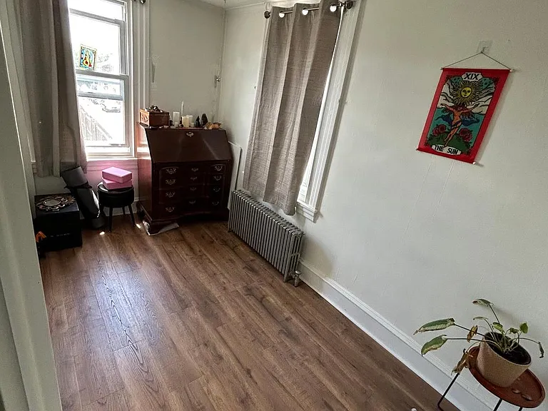 153 W 6th Ave — Photo 13