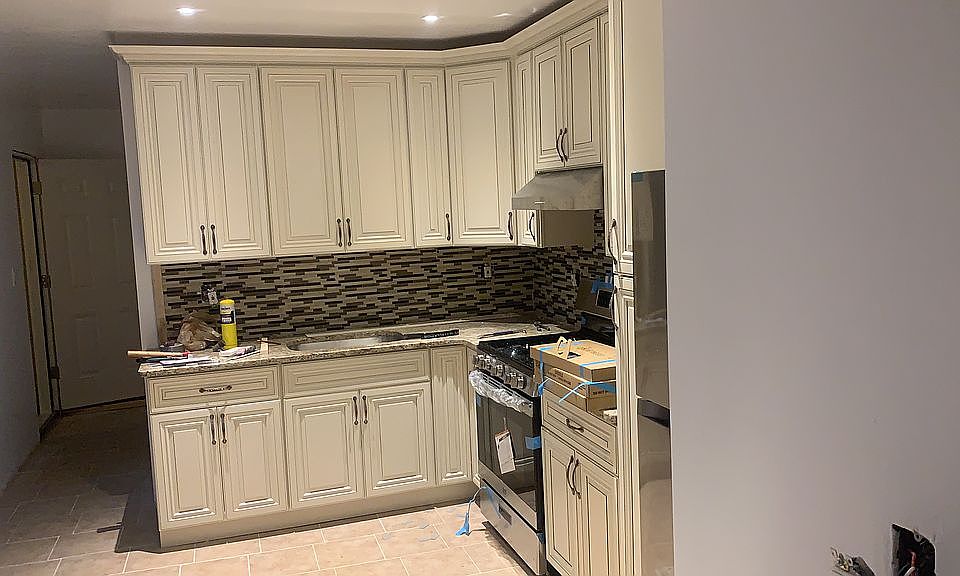 1st image of 1450 Allerton Ave