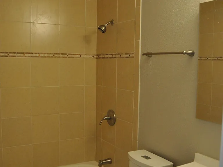 Shared Upstairs Full Bathroom