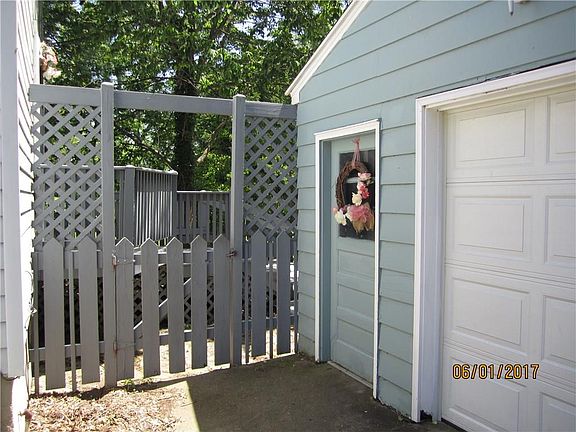 5th image of 314 Bon Air Dr