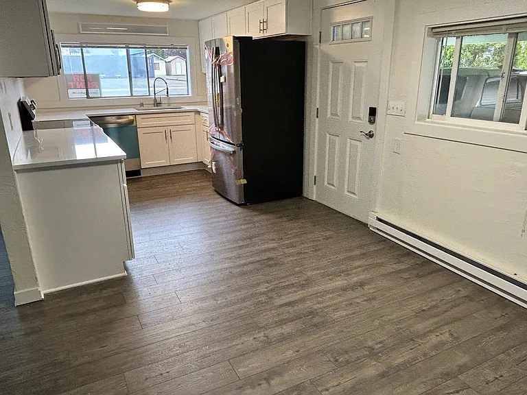 412 W 14th Ave — Photo 5