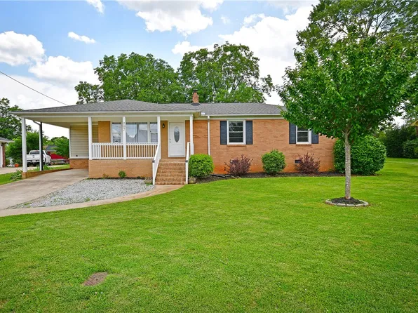 207 Mary Ann St, Easley, SC 29640