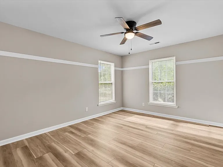 3011 Colony Dr — Photo 36