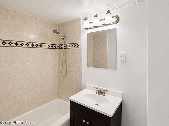 5th image of 311 W ASHLEY Street #1102
