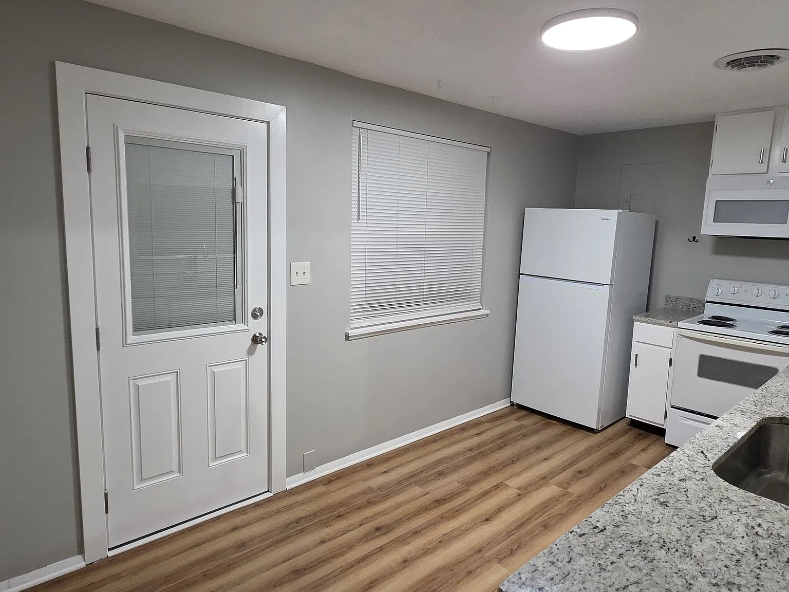 3800B Bond Dr — Photo 2