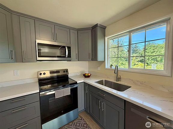 4th image of 2508 SE 16th St
