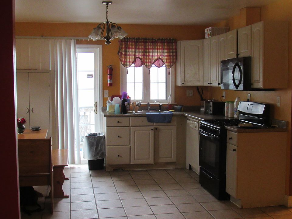 2nd image of 75 Trenton St