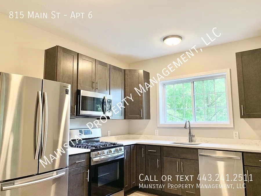 Gorgeous 1 Bedroom, Recently Renovated! — Photo 1