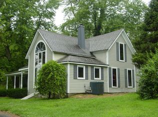 4033 Round House Rd, Aurora, MO 65605