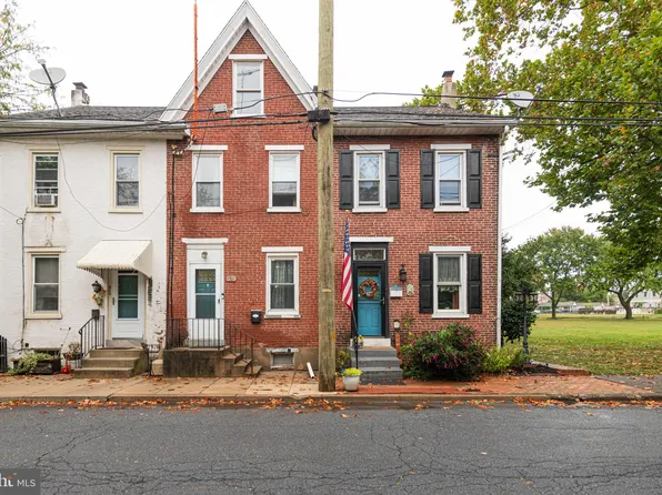 835 Cross St, Pottstown, PA 19464
