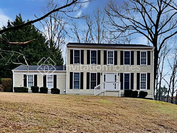 6512 Cox Dr, Flowery Branch, GA 30542