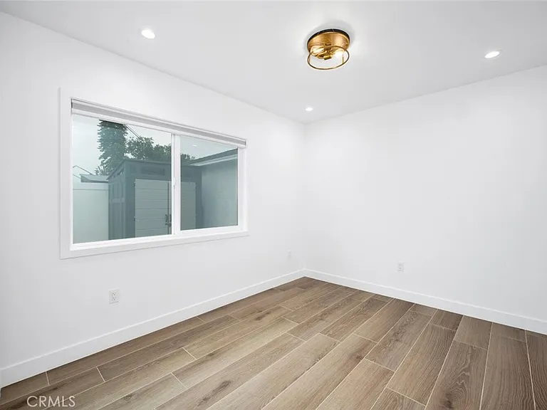 1652 E Rogers St #A — Photo 13