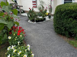 18 Harborview Ct #5H, Blue Hill, ME 04614