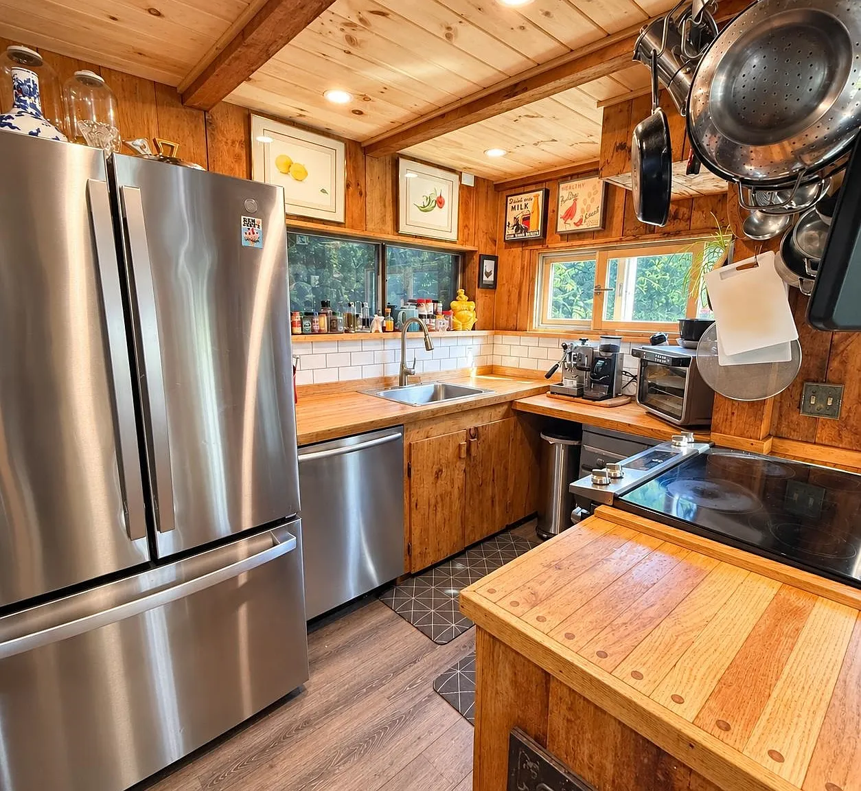 3 bed, 2.5 bath, 2000 sqft, $19,500 — Photo 3