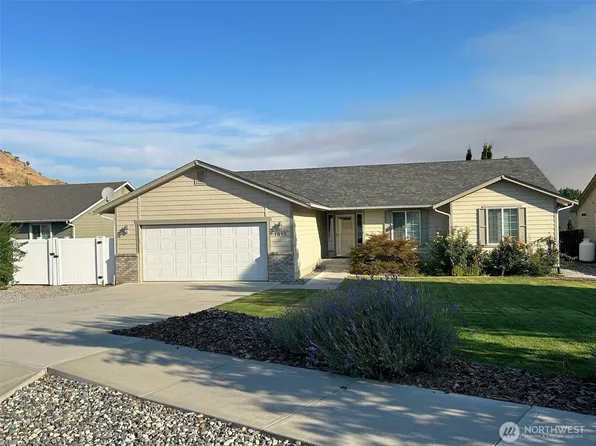 1916 Grandview Loop, Wenatchee, WA 98801