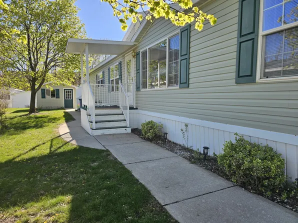 2342 Friendship Dr #498, Traverse City, MI 49686