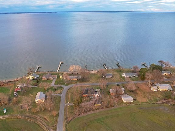 4th image of 1120 Shore Ln