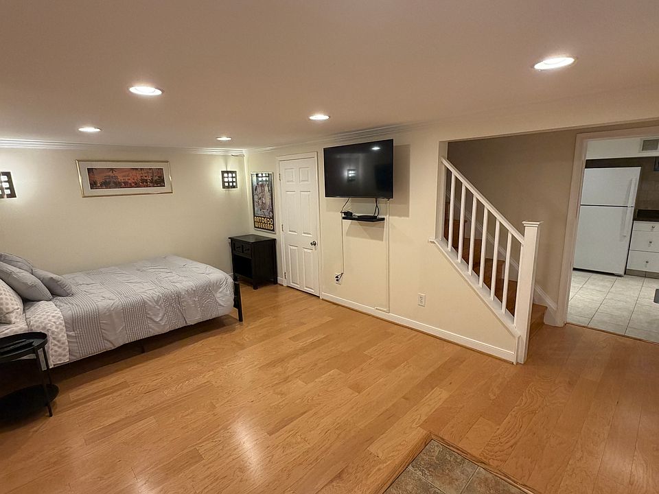 1st image of 4799 Williamsburg Blvd