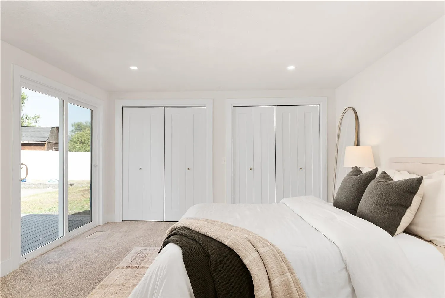 5 bed, 3080 sqft, $2,950 — Photo 2