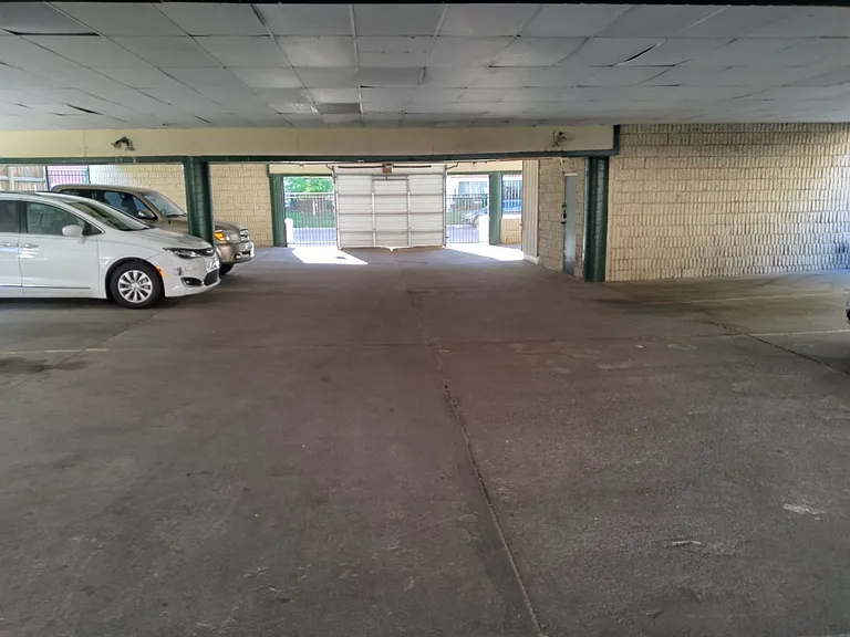 1425 N Yosemite St #2 — Photo 12