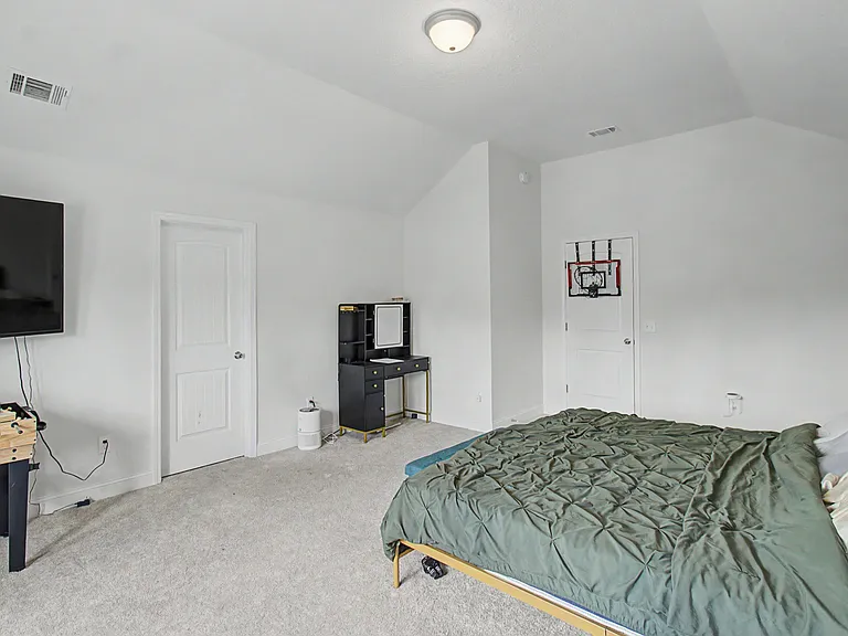 1246 Grayson Ave — Photo 11