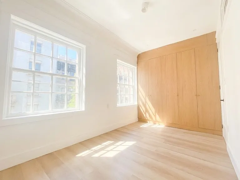 313 W 92nd St #6 — Photo 7