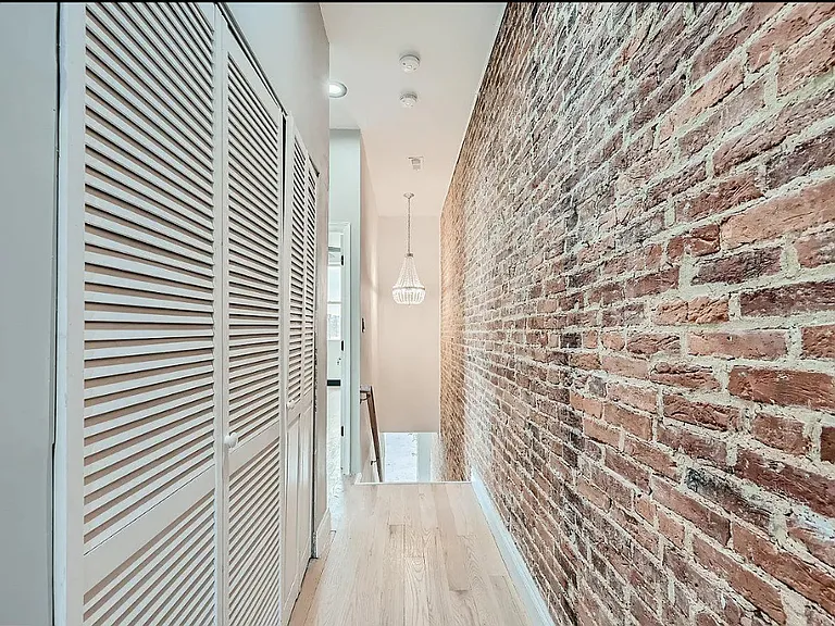 1614 E Lanvale St #2 — Photo 13