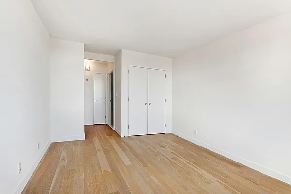 Rented by Douglas Elliman | media 18