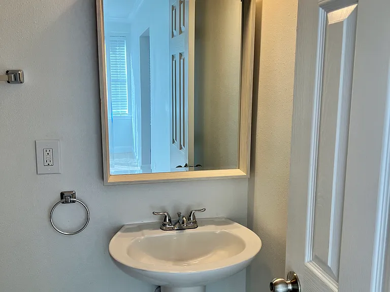 4390 Harvest Ln — Photo 8