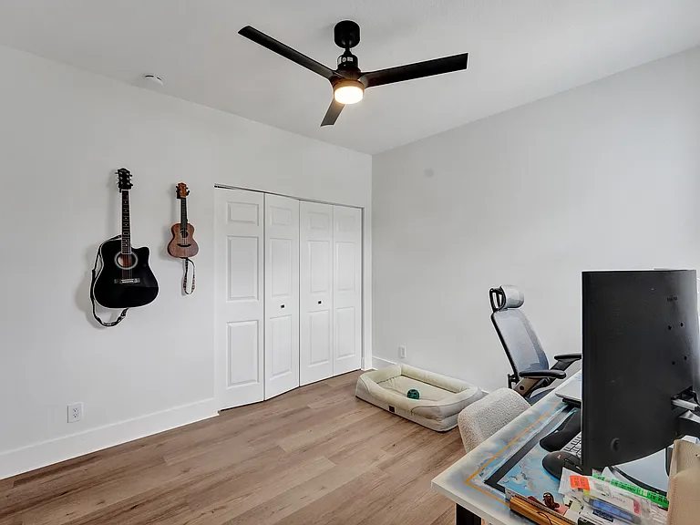 424 NE 1st Ave — Photo 39