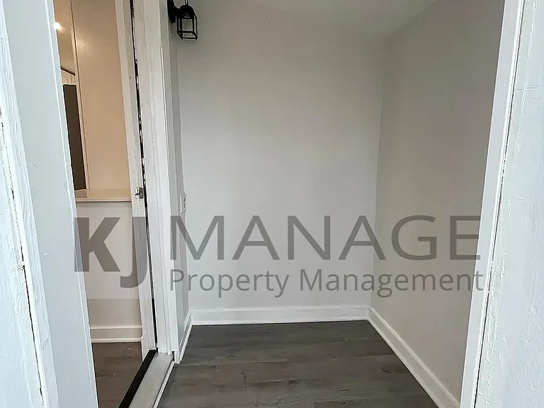 508 E Bernhard Ave — Photo 9