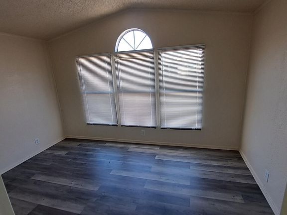 5th image of 2292 N Ironwood Drive #28