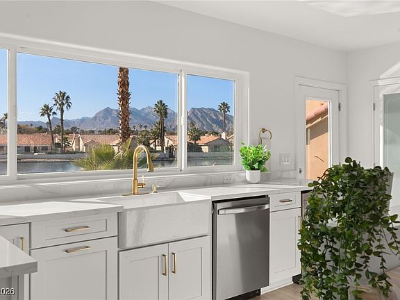 2nd image of 2493 Sun Reef Rd
