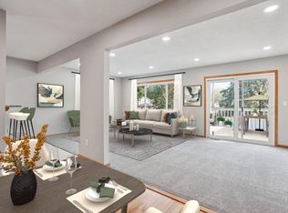 10173 Raven St NW, Coon Rapids, MN 55433