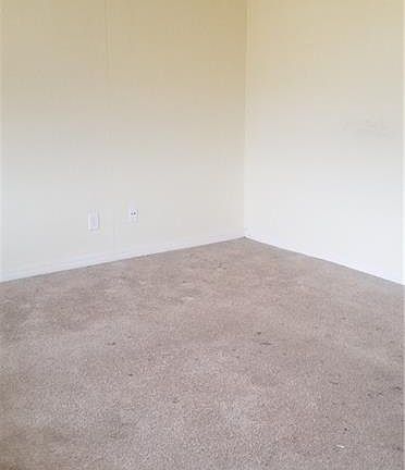5th image of 2901 W Fairfield Ave