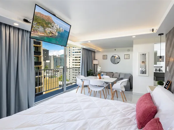 2427 Kuhio Ave #1005, Honolulu, HI 96815