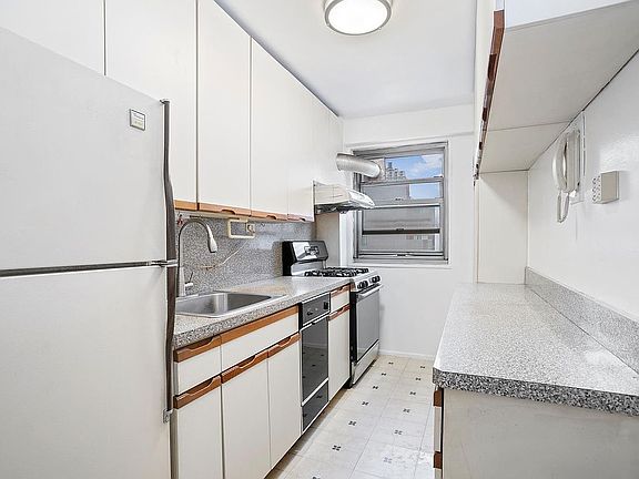 3rd image of 230 Jay St APT 12J